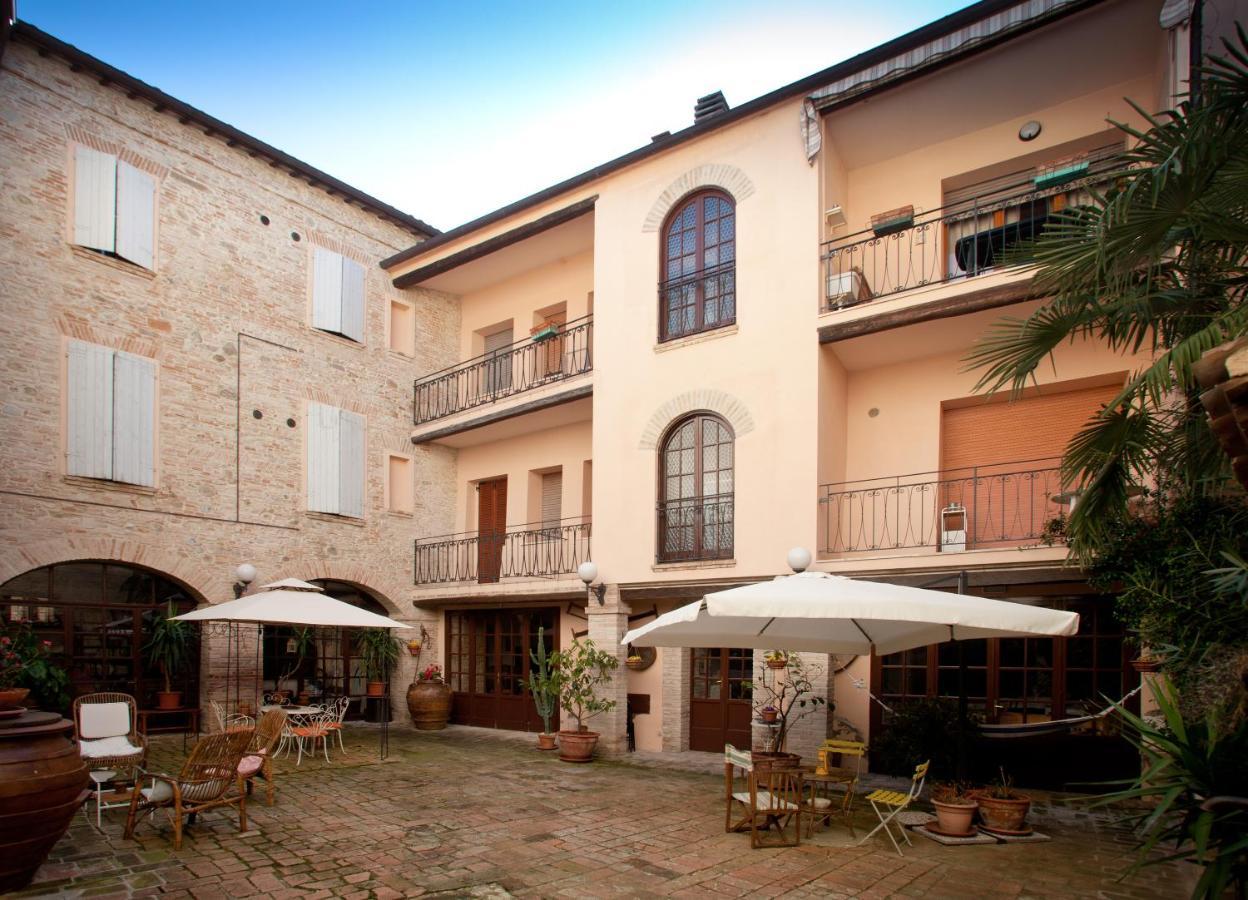 Relais B&B Corte Dei Turchi Longiano Kültér fotó