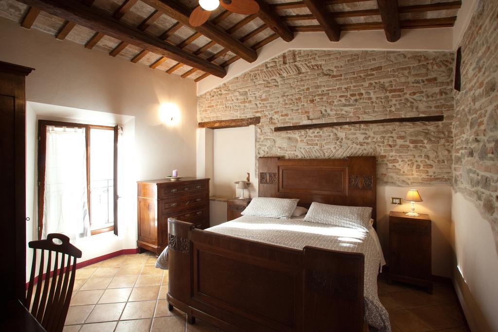 Relais B&B Corte Dei Turchi Longiano Szoba fotó